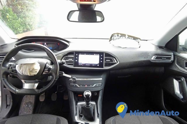 peugeot-308-break-15-hdi-100-big-4