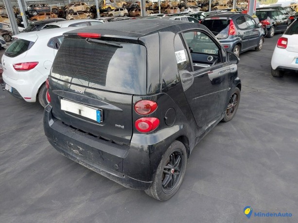 smart-fortwo-ii-10i-70-coupe-essence-big-3