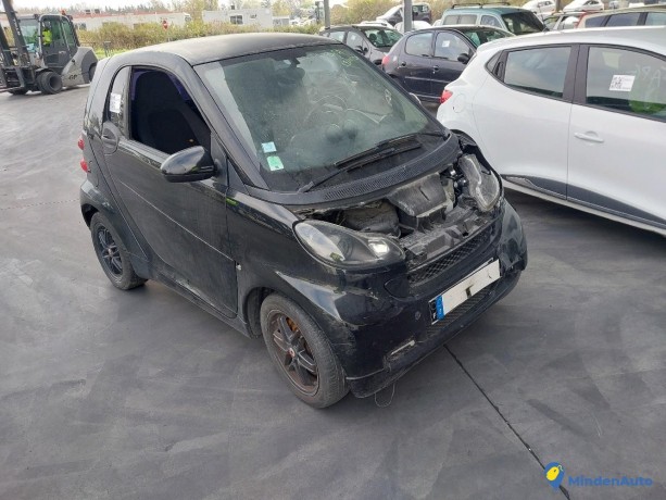 smart-fortwo-ii-10i-70-coupe-essence-big-2