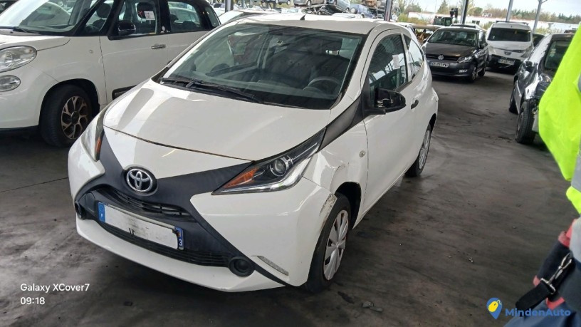 toyota-aygo-ii-10-vvt-i-68-sopstar-essence-big-0