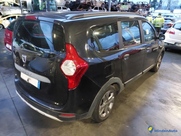 dacia-lodgy-12-tce-115-7pl-essence-big-3