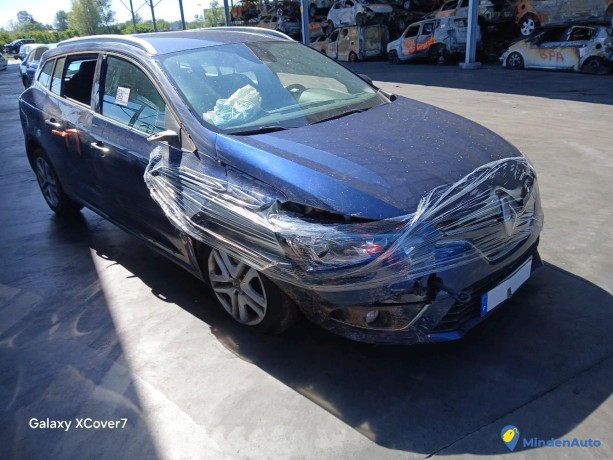 renault-megane-iv-estate-15-bdci-115-gazole-big-3