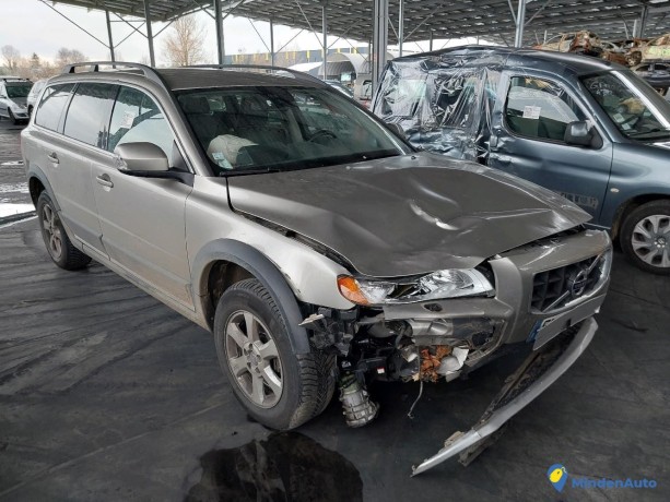 volvo-xc70-ii-d5-215-awd-gazole-big-2