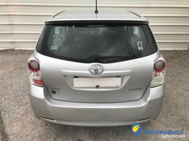 toyota-verso-126-d-4d-active-5-places-big-1