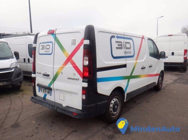 renault-trafic-16-dci-95-ch-l1h1-big-2