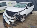 peugeot-3008-bluehdi-120cv-accidentee-small-2