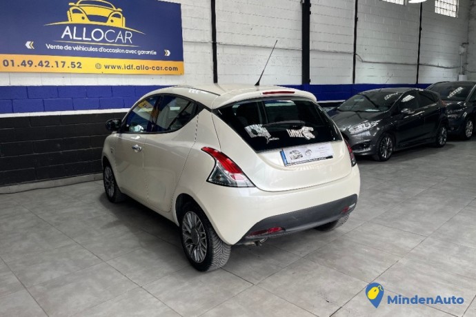 lancia-ypsilon-big-2