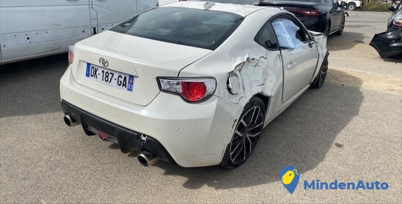 toyota-gt86-accidentee-ref10282-big-0