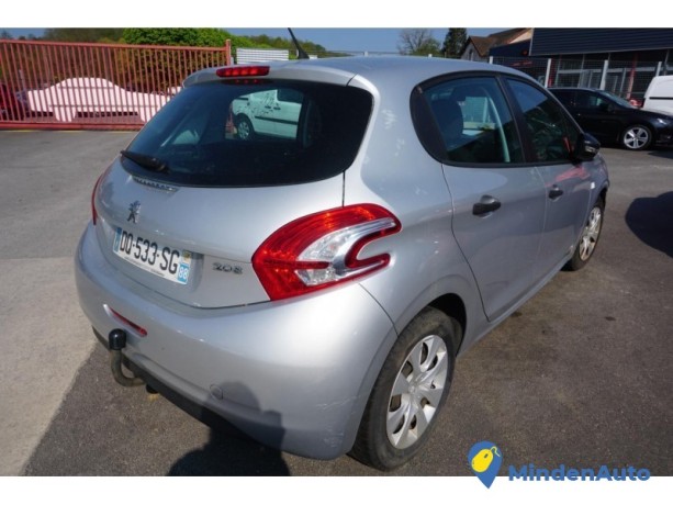 peugeot-208-14-hdi-8v-turbo-big-3