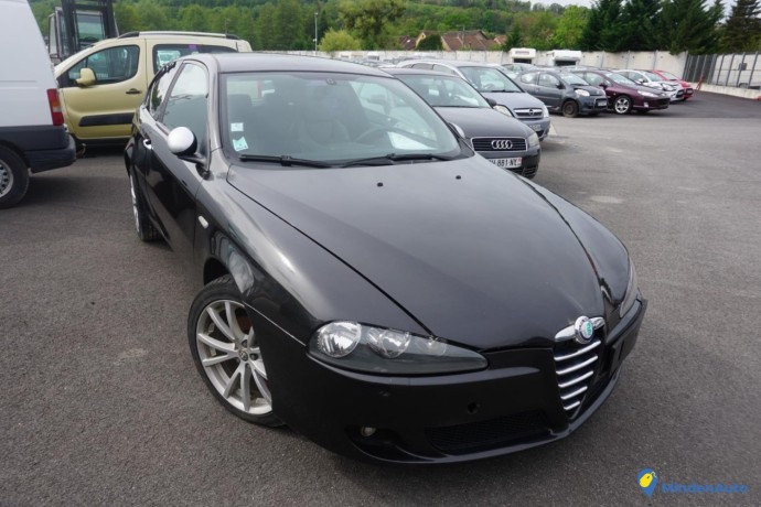 alfa-romeo-147-19-jtd-16v-turbo-multijet-big-1