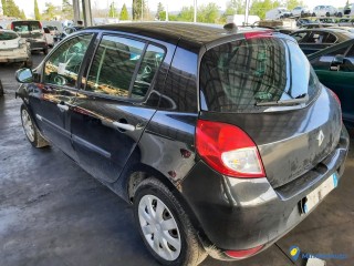 RENAULT CLIO III 1.5 DCI 85 DYNAMIQUE TOMTOM Réf : 320940