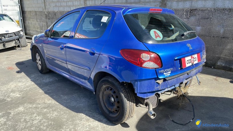 peugeot-206-14i-75-big-1