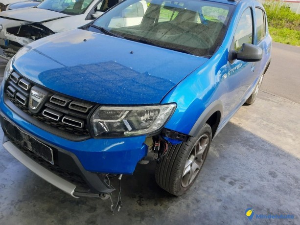 dacia-sandero-stepway-10-sce-75-ref-320422-big-2