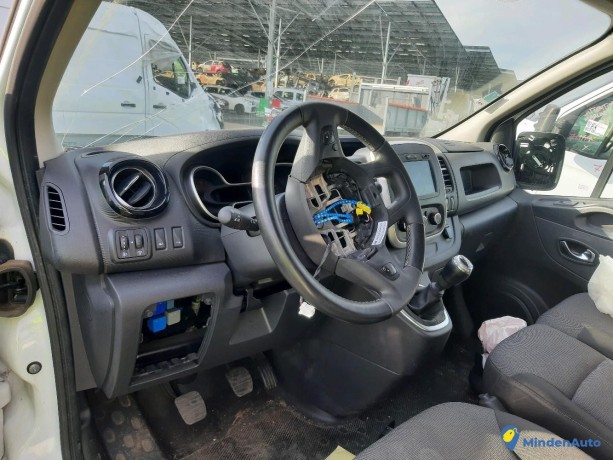 renault-trafic-iii-20-dci-120-l1h1-ref-321403-big-4