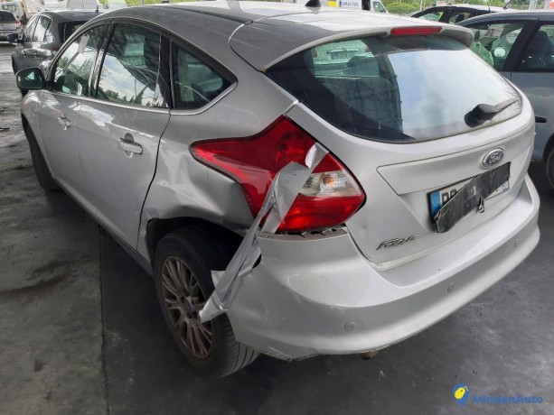 ford-focus-iii-16-tdci-115-ref-321857-big-2