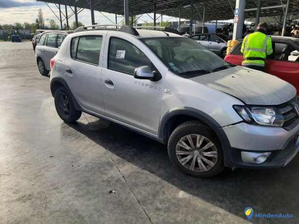 dacia-sandero-stepway-15-dci-90-ref-319397-big-0