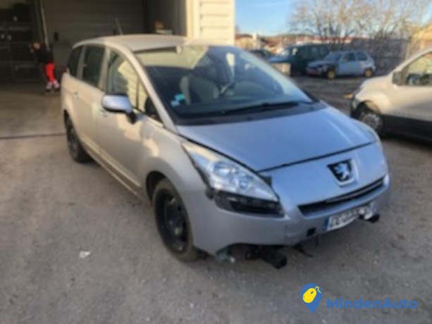 peugeot-5008-1-16-hdi-8v-turbo-big-3