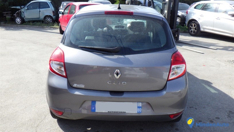 renault-clio-iii-15-dci-n12098-big-1