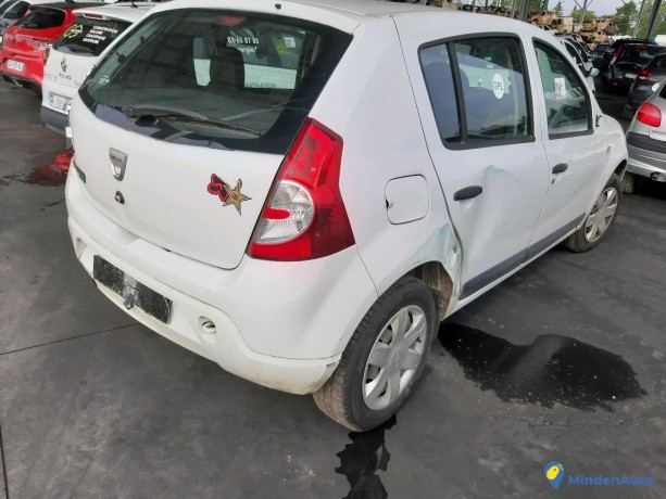 dacia-sandero-14-mpi-gpl-75-ref-323807-big-2