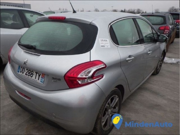 peugeot-208-allure-16-hdi-92cv-68kw-big-3