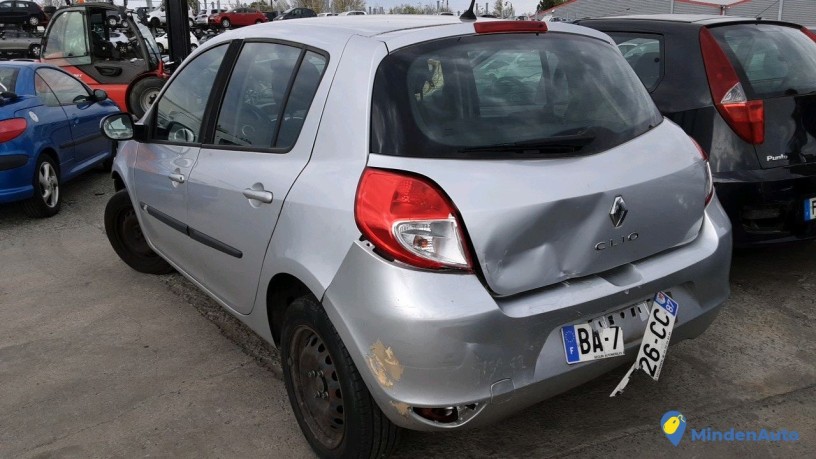 renault-clio-ba-726-cc-big-3