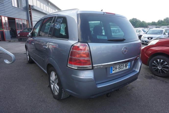 opel-zafira-b-big-13