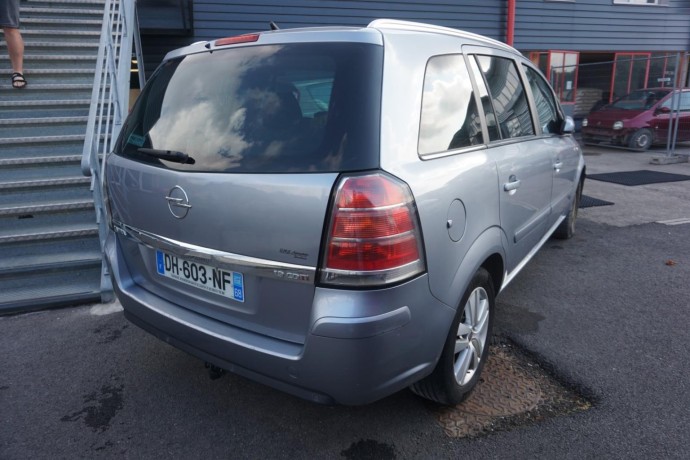 opel-zafira-b-big-11