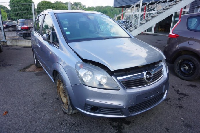 opel-zafira-b-big-9