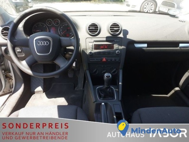 audi-a3-19-tdi-e-attraction-xenon-pdc-fis-chorus-77-kw-105-ps-big-4