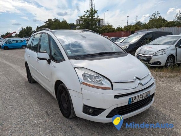 citroen-grand-c4-picasso16-hdi-109-auto-big-1