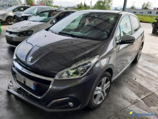 PEUGEOT 208 1.6 BlueHDI 100 STYLE Réf : 322079