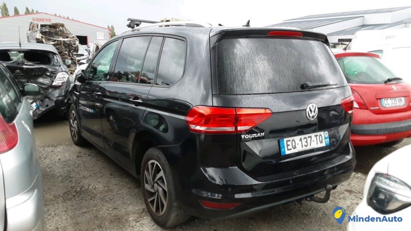 volkswagen-touran-eq-137-tq-big-0