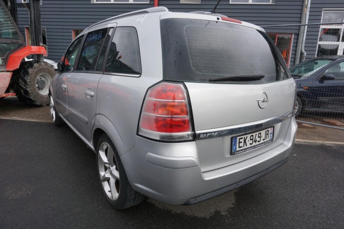 opel-zafira-b-big-17