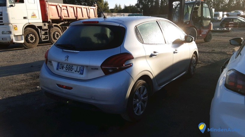 peugeot-208-dw-686-jj-big-3