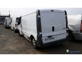 RENAULT TRAFIC  CE-720-MW