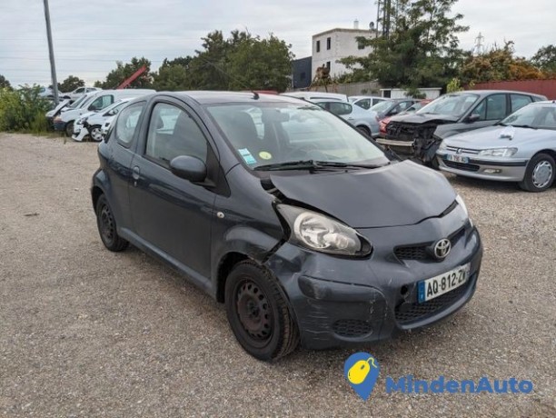 toyota-aygo-10i-12v-68cv-non-clim-big-2