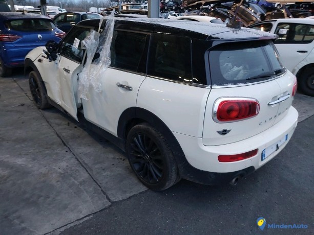 mini-clubman-iii-cooper-15i-136-essence-big-3