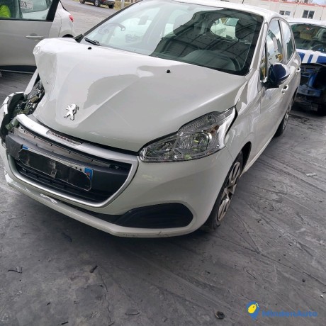 peugeot-208-12-puretech-68-like-essence-big-0