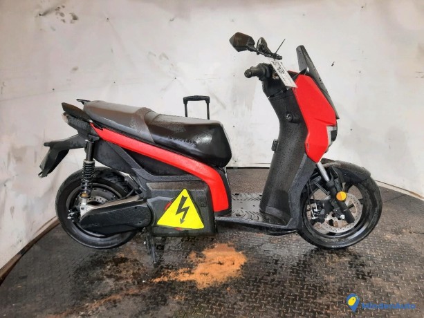 divers-seat-mo-e-scooter-125-electrique-big-1