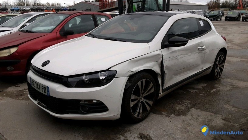 volkswagen-scirocco-bz-741-pd-big-3