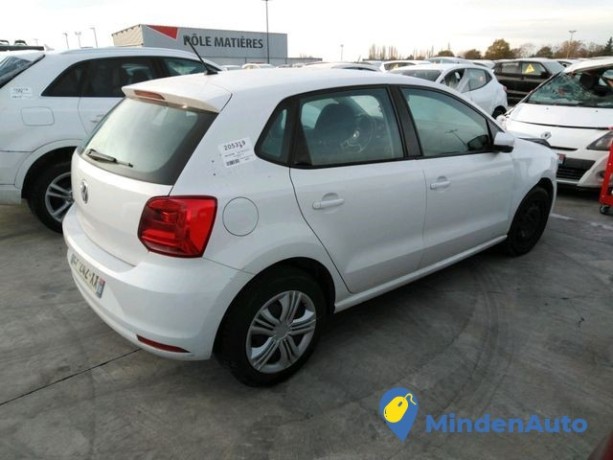 volkswagen-polo-v-trendline-big-1