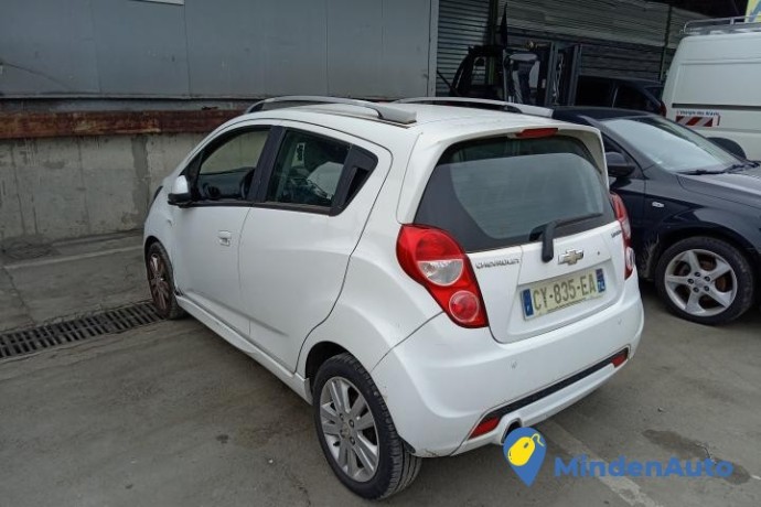 chevrolet-spark-12i-81cv-h5-big-1