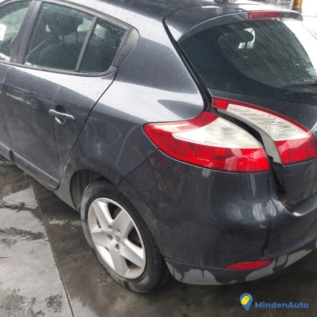 renault-megane-iii-15-dci-110-gazole-big-2