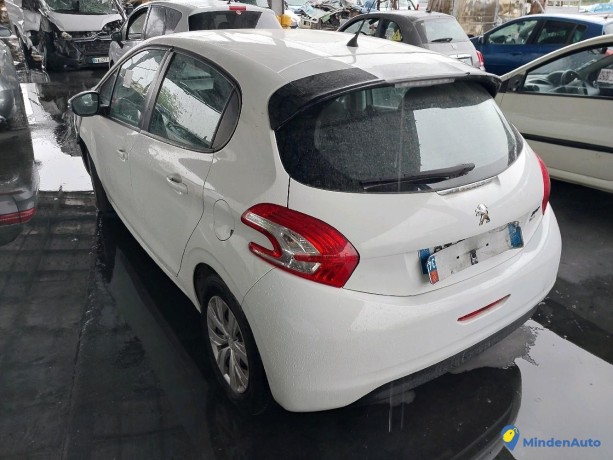 peugeot-208-14-hdi-68-active-gazole-big-0