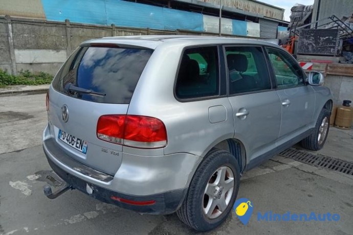 volkswagen-touareg-i-r5-25-tdi-174-cv-b11-big-3