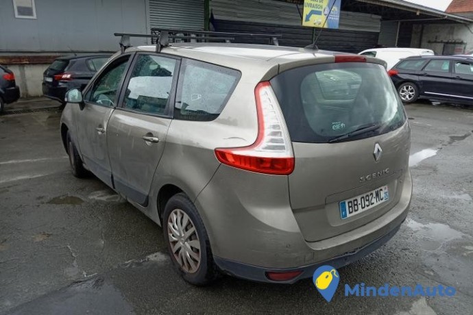 renault-grand-scenic-15-dci-105-cv-7-places-ref-66866-big-1