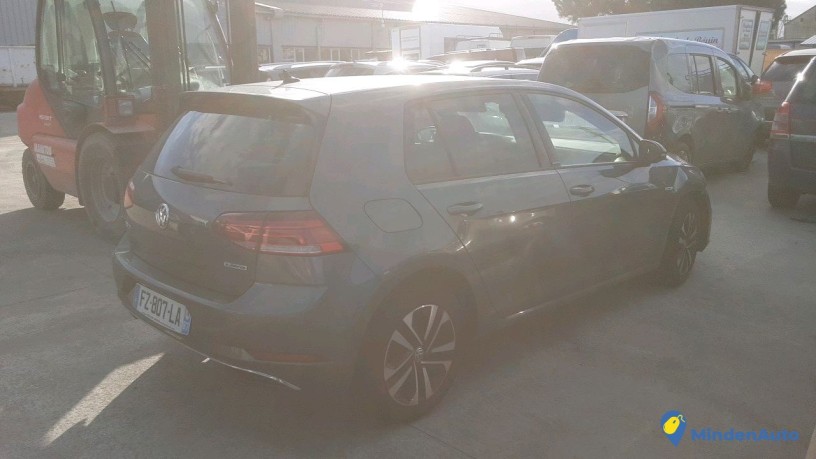 volkswagen-golf-fz-807-la-vol-non-ve-big-3