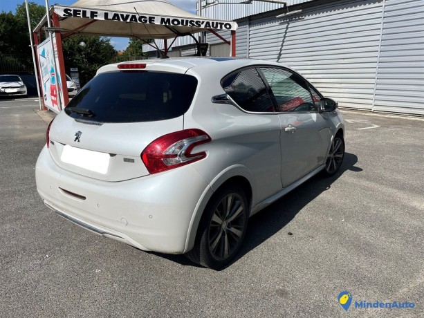 peugeot-208-phase-1-16hdi-115-8v-turbo-fap-84kw-big-3