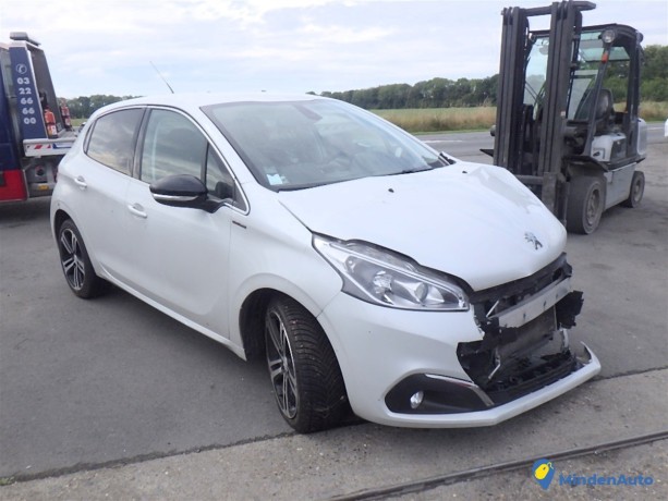 peugeot-208-phase-2-12-puretech-110ch-gt-line-big-0