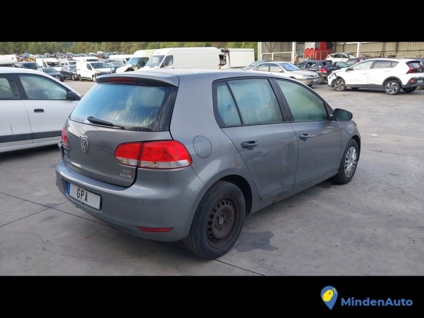 volkswagen-golf-vi-5k-16-tdi-105-gazole-big-3